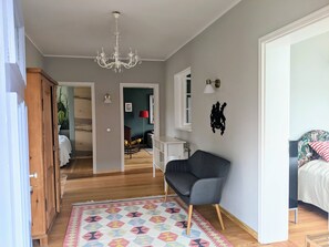 Bügeleisen/Bügelbrett, WLAN, Bettwäsche