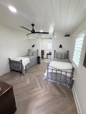 3 Schlafzimmer, Bügeleisen/Bügelbrett, kostenloses WLAN, Bettwäsche