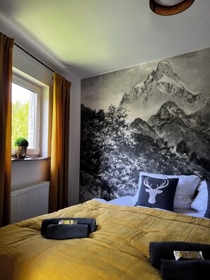 2 Schlafzimmer, Zimmersafe, Schreibtisch, Bügeleisen/Bügelbrett