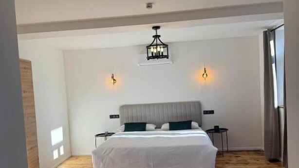 4 bedrooms, WiFi (free), bed sheets - Enchanting Cottage Retreat in Konigsee (Konigsee)