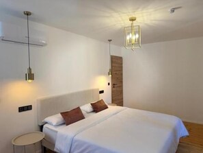 4 bedrooms, free WiFi, bed sheets - Enchanting Cottage Retreat in Konigsee (Konigsee)