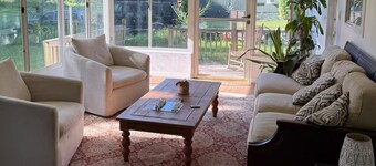 Peaceful McIntosh retreat