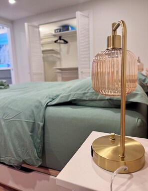 1 bedroom, desk, iron/ironing board, free WiFi - NEW! Arlington Luxe 1BR/1BA Apt: Private Entry • Free Parking • Mins to DC & DCA (Arlington)