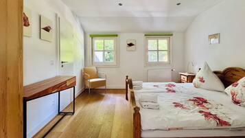 3 soveværelser, skrivebord, strygejern/strygebræt, gratis Wi-Fi