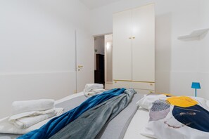 2 soverom, strykejern/-brett, wi-fi og sengetøy