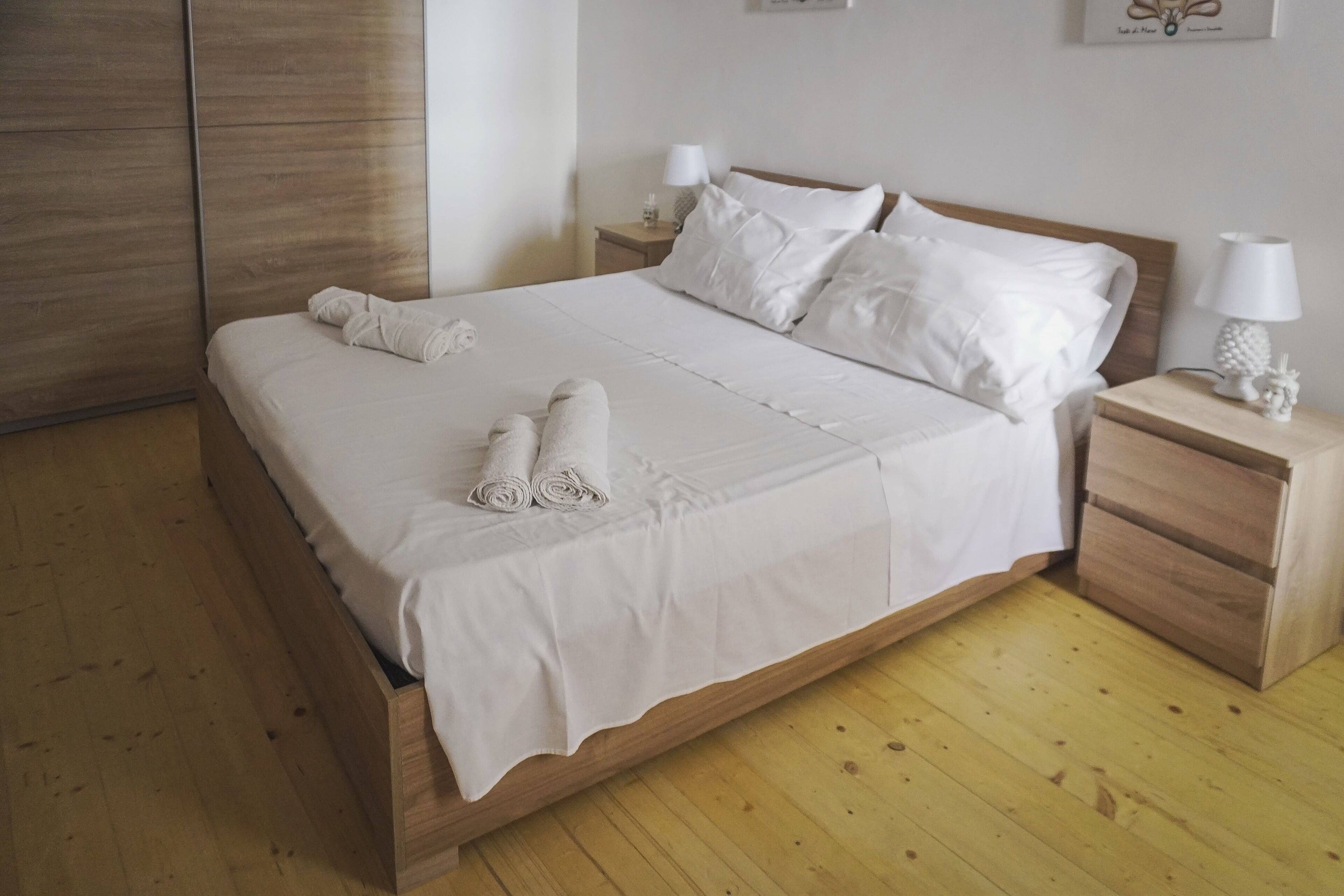 Internet, bed sheets