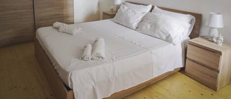 Internet, bed sheets