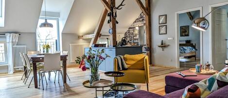 Televisie en een open haard