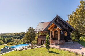 Exterior - House in Vukomerički Hills with outdoor jacuzzi, pool, and space for gatherings (Lučelnica)