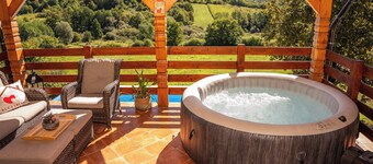 House in Vukomerički Hills with outdoor jacuzzi, pool, and space for gatherings
