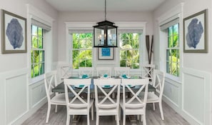 Dining - Malibu Beach ~ Waterslide/Rooftop Views/Walk to Beach (Holmes Beach)