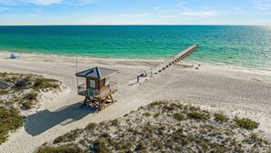 Beach - Dream State ~ Gulf Front/Across from Beach! (Bradenton Beach)