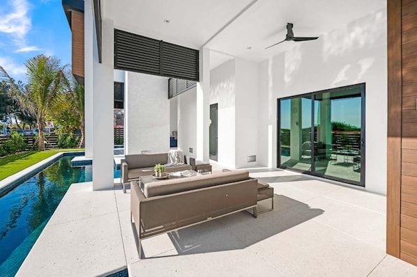 Terrace/patio - Dream State ~ Across from Beach ~ Pool & Spa (Bradenton Beach)