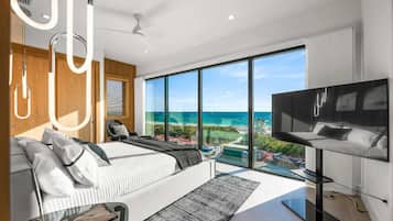 6 bedrooms, iron/ironing board, WiFi, bed sheets