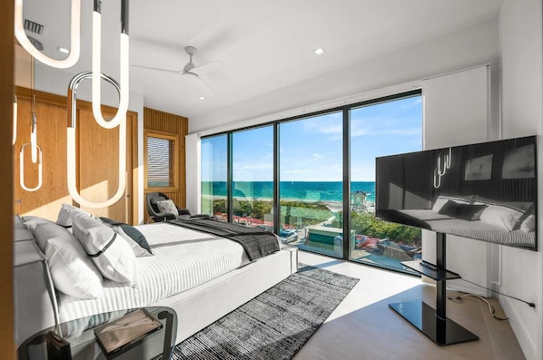 6 habitaciones, tabla de planchar con plancha, wifi y ropa de cama 
