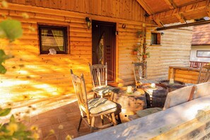 Terrace/patio - Wooden forest home with pool, fireplace and playground for kids (Gerovo Tounjsko)