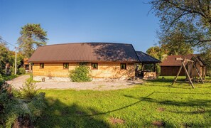 Exterior - Wooden forest home with pool, fireplace and playground for kids (Gerovo Tounjsko)