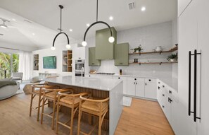 Fridge, microwave, oven, stovetop - Siesta Bliss ~ Luxury Waterfront Retreat (Sarasota)