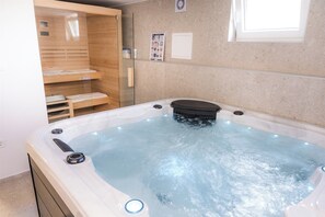 Interior - Holiday home by the Korana River with private wellness and nature views. (Donji Velemerić)