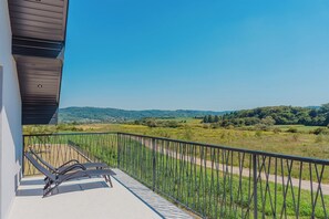 Terrace/patio - Holiday home by the Korana River with private wellness and nature views. (Donji Velemerić)