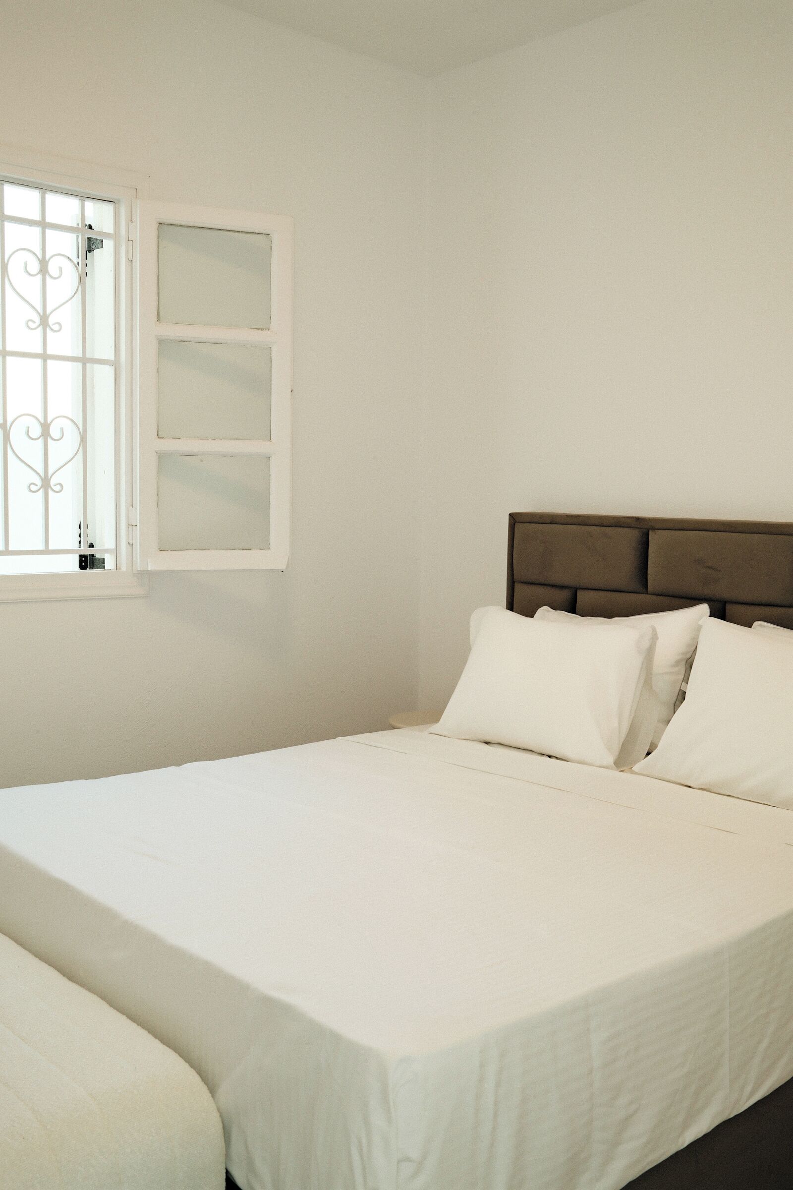 Petite Room with Partial Caldera View | Kostenloses WLAN