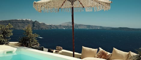 Two-Bedroom Villa with Caldera View and Hot Tub - Split Level | Ulkoporeallas