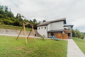 Children’s area - Apartment AMI (Karlovac - Barilović) (Barilović)