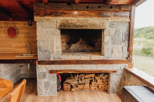 Apartment by the Korana River with jacuzzi and river view