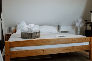 2 bedrooms, Internet - Countryside home with jacuzzi near vineyards and thermal spa. (Železna Gora)