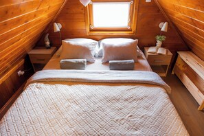 2 bedrooms, Internet - Mountain wooden retreat with jacuzzi, sauna and nature views. (Cvetković Brdo)