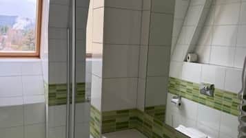 Pancuran mandi, pengering rambut, tuala disediakan, sabun