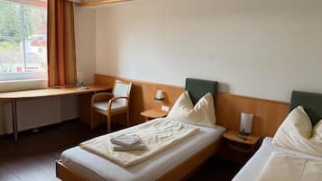 Meja, ruang kerja komputer riba, Wi-fi percuma