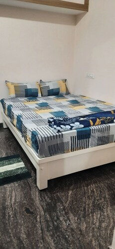 Power star home stay for family's and groups with 6 bedrooms