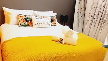 2 chambres, fer et planche Ă repasser, Wi-Fi, draps fournis