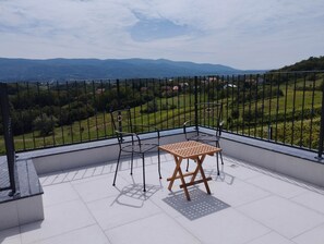 Outdoor dining - Elegant villa with pool, jacuzzi, and sauna in green Zagorje. (Gornja Stubica)