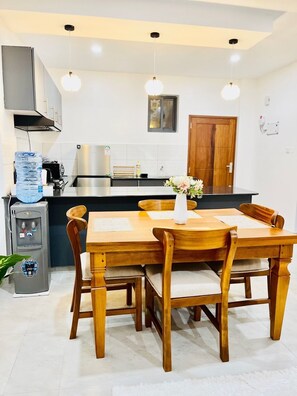 Dining -  2-bedroom apartment  in Nyali/AC, 2 mins walk to the beach with Gym and pool. (Mombasa)