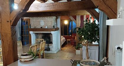 40mn from the Côte d'Albâtre, Normandy House of Character. Equestrian stopover gite.