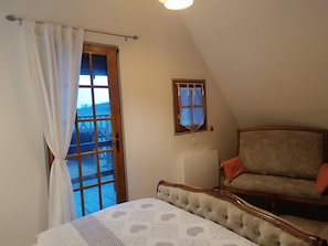 3 bedrooms, iron/ironing board, WiFi