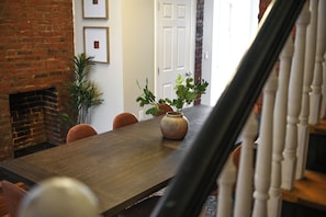 Dining - Historic 5Bed Near DT, Butler St, Strip District (Pittsburgh)