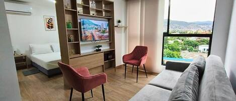 Comfort Studio, Pool View | Living area