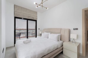 Apartment | 3 bedrooms, Internet - Stayshort - Magnificent 3 Bedroom Apartment in Al Jaddaf That Sleeps 8 (Dubai)