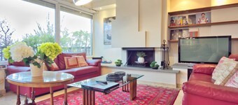 Horizon Penthouse, spacious, elegant with terrace