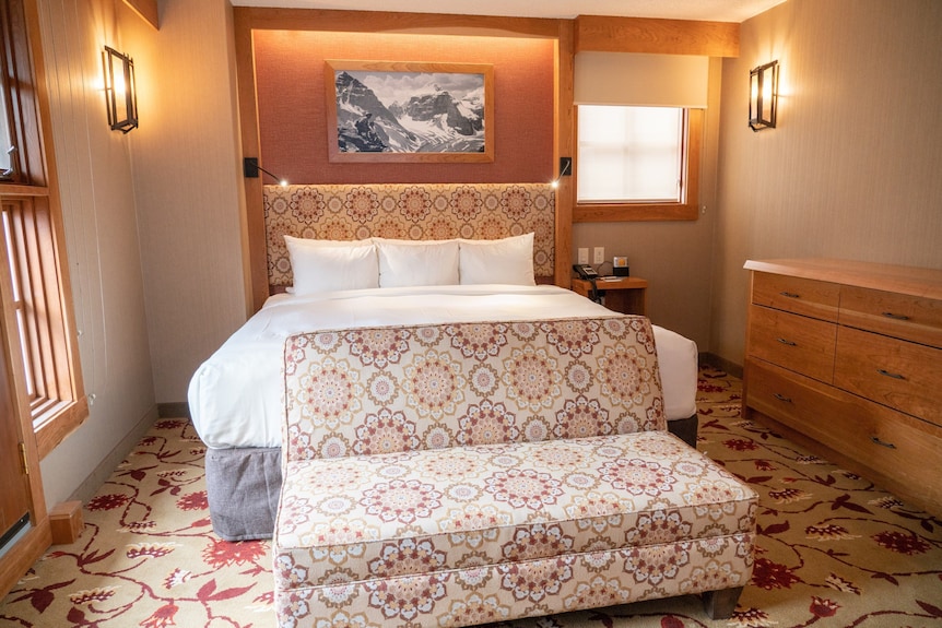 King Suite | Amazing Mountain Views - Banff