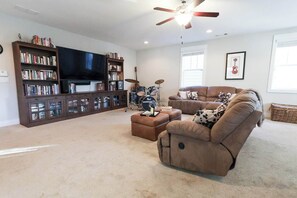 House - Delaware Luxe Retreat Heated Pool 5BR 5BA (Atlanta)