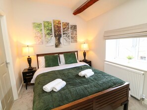 4 bedrooms, individually decorated, individually furnished, free WiFi