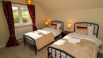 4 soverom, individuelt dekorert og individuelt innredet