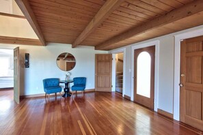 Interior - Vintage Terrace Pied a Terr Suitee (Carlton)