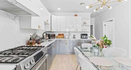 Elegant 2BR-2BA Spacious Escape with Rooftop Near NYC