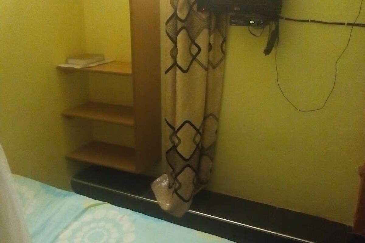 Chambre Simple Deluxe | Wi-Fi gratuit, draps fournis