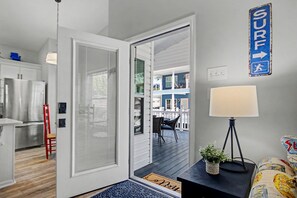 Interior - The Surf Shack-Limo Golf Cart & Linens Included in Ocean Lakes Family Campground (Myrtle Beach)